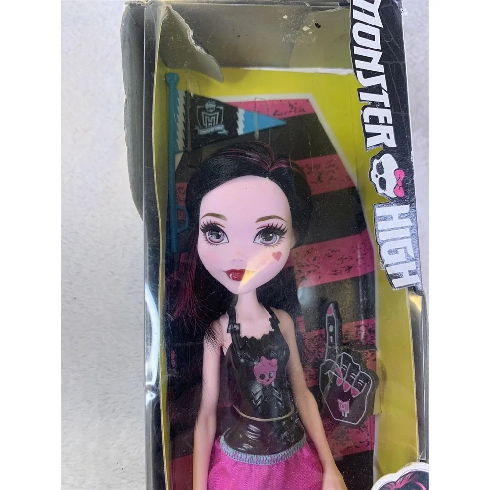 NEW! Monster High Draculaura -Daughter of‎ Dracula- Doll 2015 Box Damage